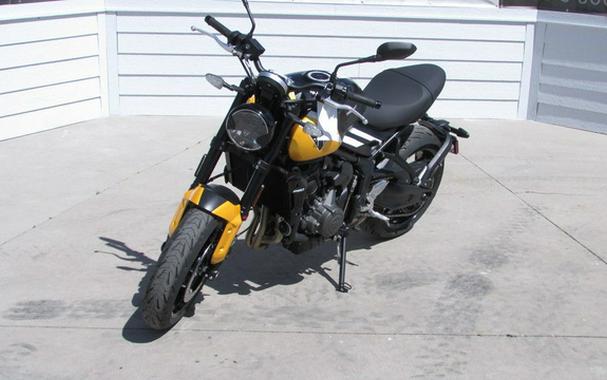 2025 Triumph Trident 660 Cosmic Yellow/Sapphire Black