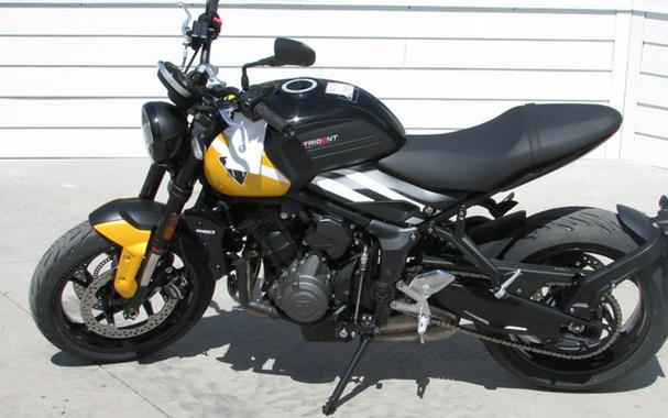 2025 Triumph Trident 660 Cosmic Yellow/Sapphire Black
