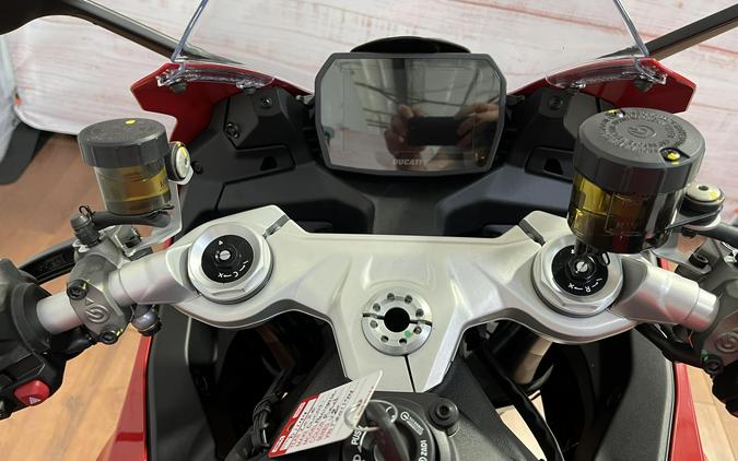 2026 Ducati PANIGALE V2