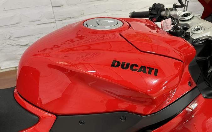 2026 Ducati PANIGALE V2