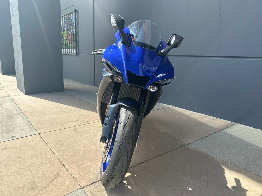 2023 YAMAHA YZF-R1