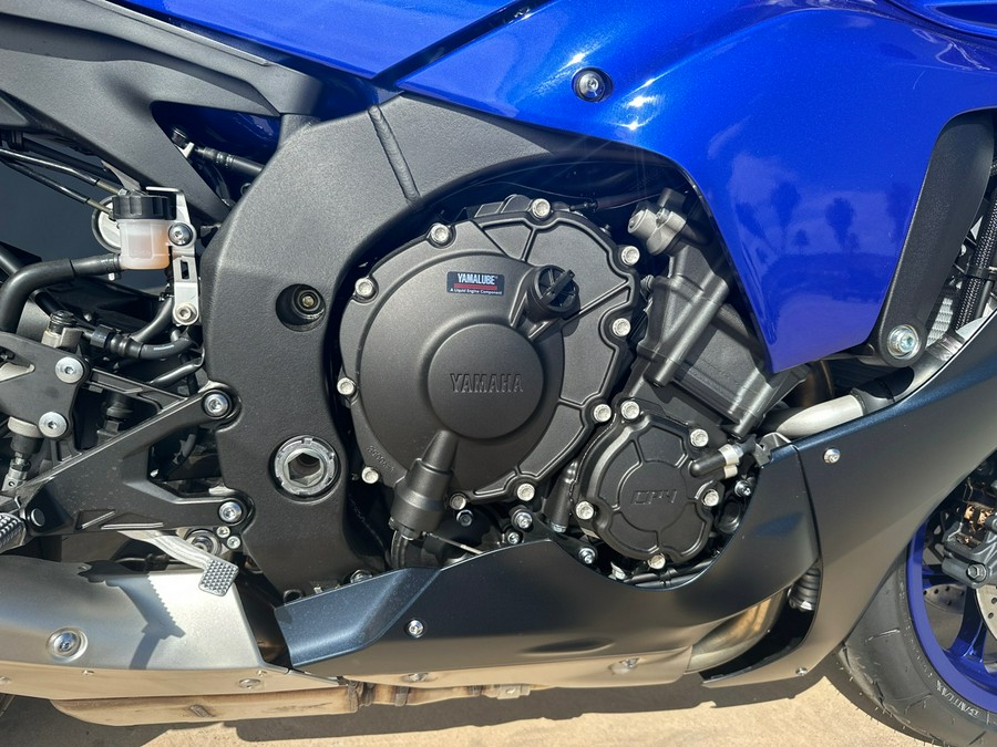 2023 YAMAHA YZF-R1