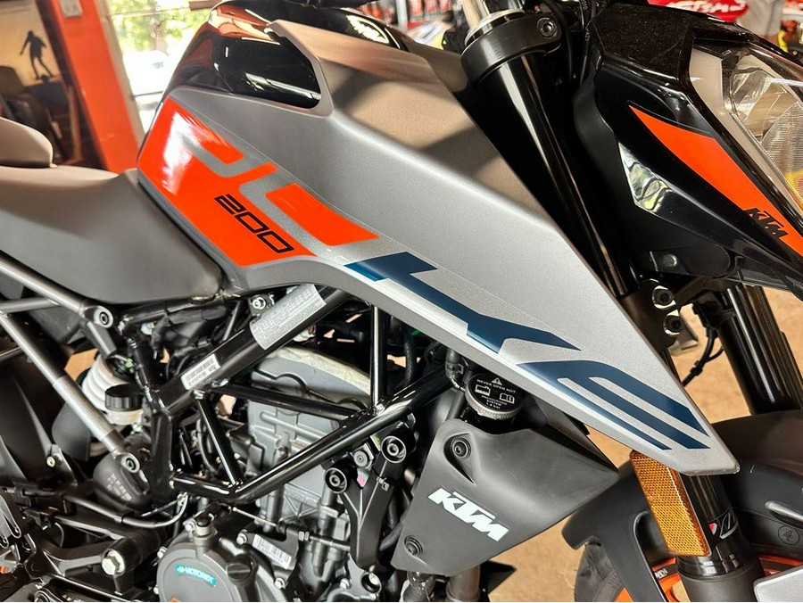 2023 KTM 200 DUKE GREY