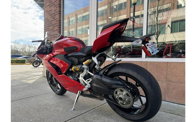 2024 Ducati Panigale V2