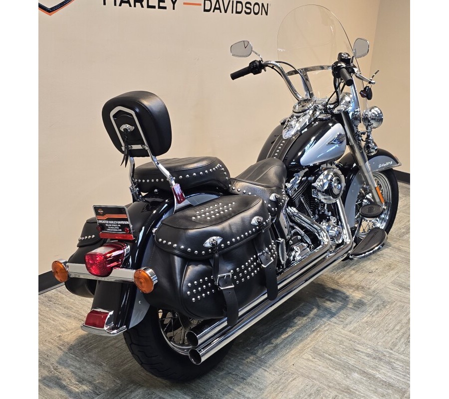 2012 Harley-Davidson® Heritage Softail® Classic Midnight Pearl FLSTC
