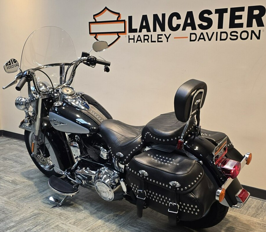 2012 Harley-Davidson® Heritage Softail® Classic Midnight Pearl FLSTC