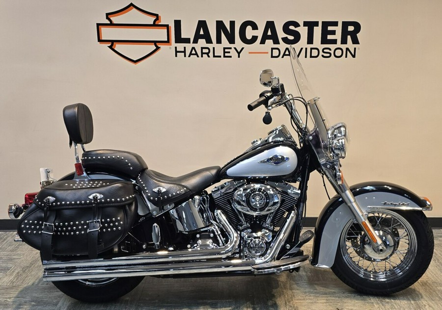 2012 Harley-Davidson® Heritage Softail® Classic Midnight Pearl FLSTC