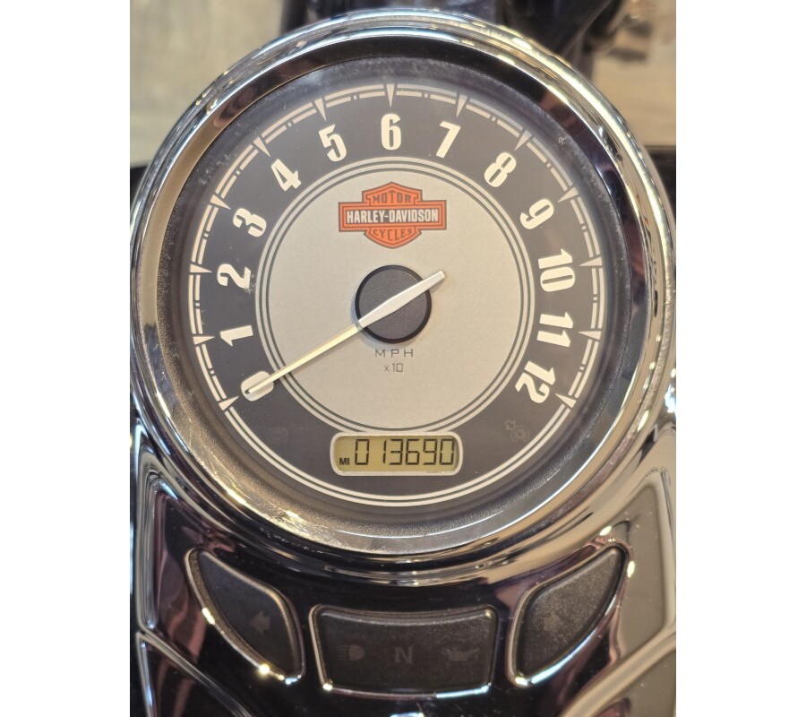 2012 Harley-Davidson® Heritage Softail® Classic Midnight Pearl FLSTC