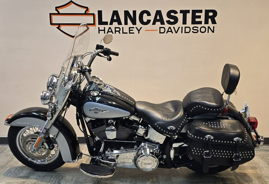 2012 Harley-Davidson® Heritage Softail® Classic Midnight Pearl FLSTC