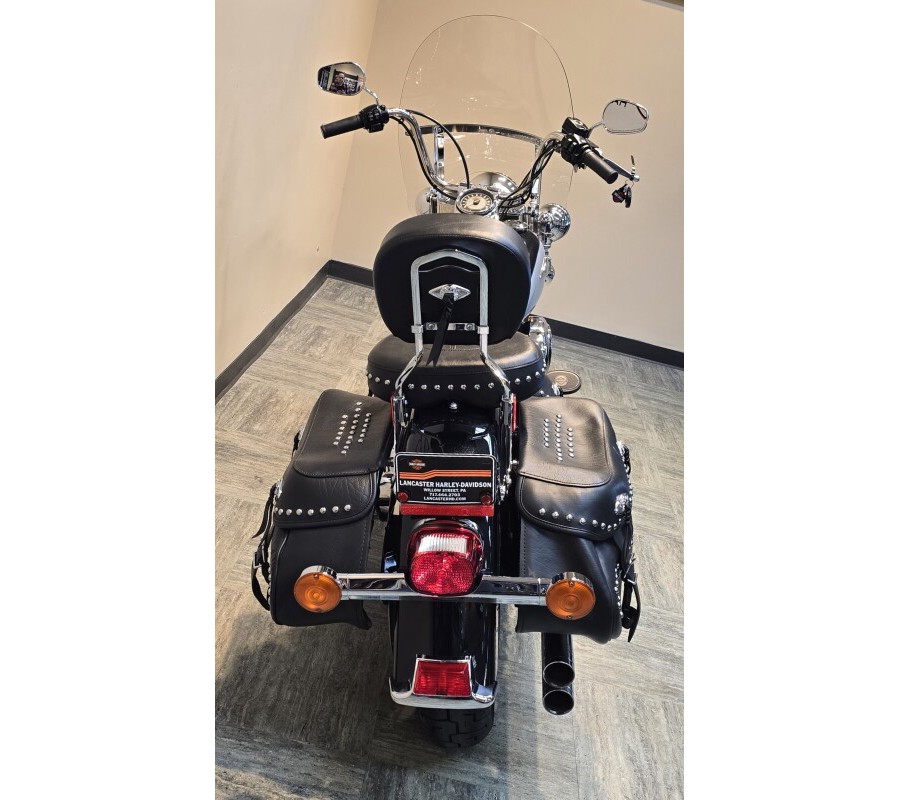 2012 Harley-Davidson® Heritage Softail® Classic Midnight Pearl FLSTC