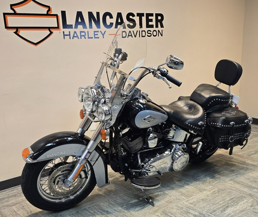 2012 Harley-Davidson® Heritage Softail® Classic Midnight Pearl FLSTC