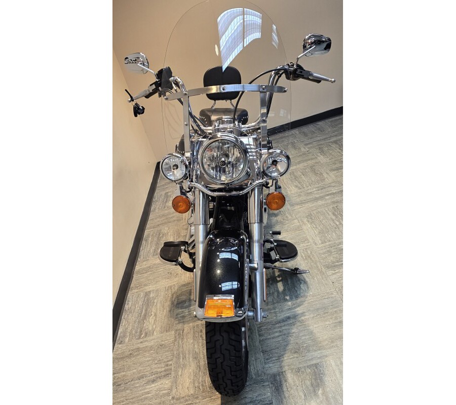 2012 Harley-Davidson® Heritage Softail® Classic Midnight Pearl FLSTC
