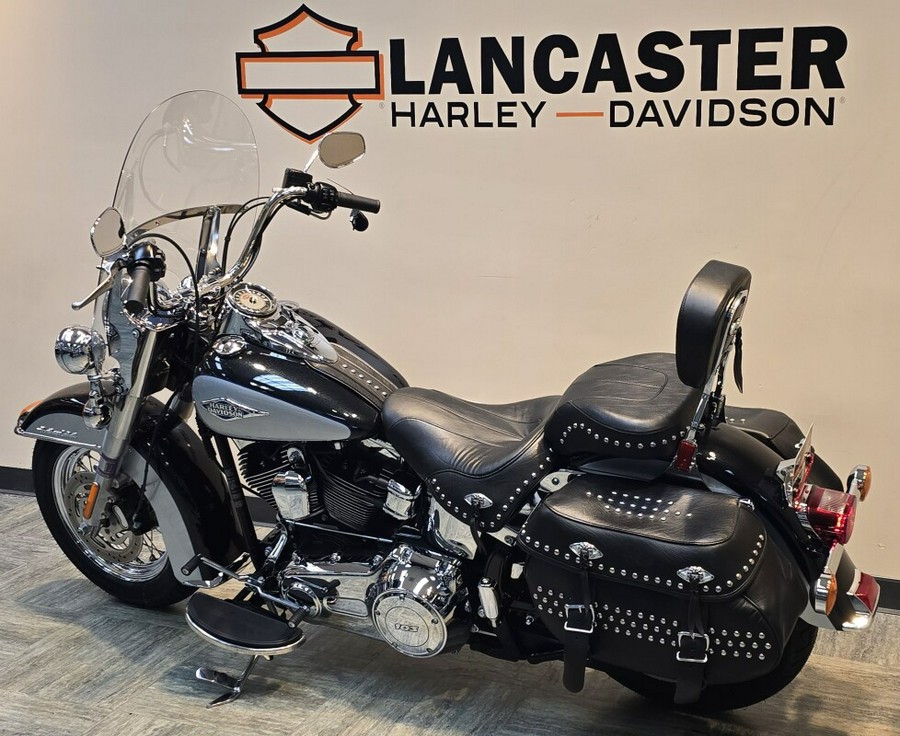 2012 Harley-Davidson® Heritage Softail® Classic Midnight Pearl FLSTC