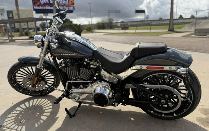 2026 Harley-Davidson Breakout