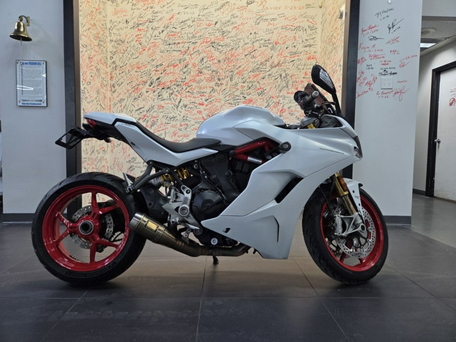 2019 Ducati SuperSport S Base