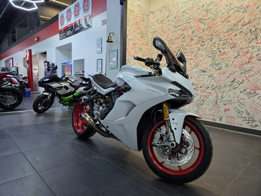 2019 Ducati SuperSport S Base