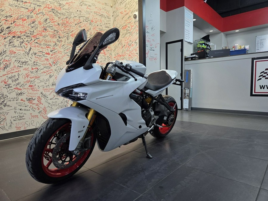 2019 Ducati SuperSport S Base