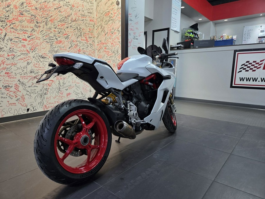 2019 Ducati SuperSport S Base