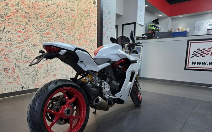 2019 Ducati SuperSport S Base