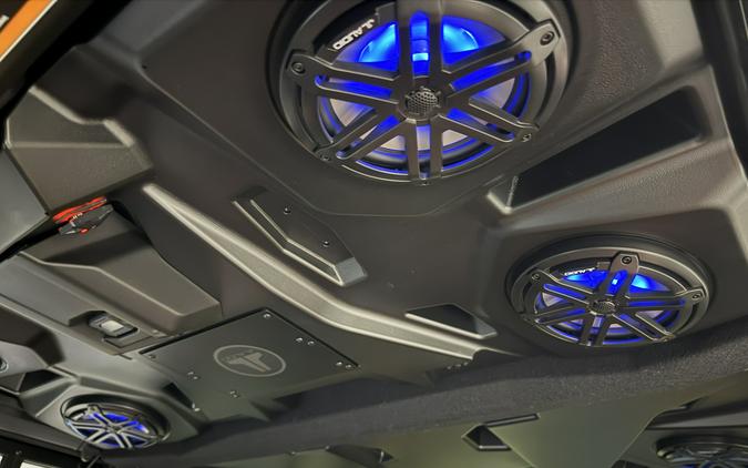 2026 Can-Am Defender MAX Lone Star CAB HD11