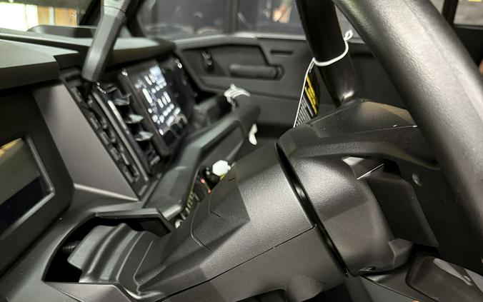 2026 Can-Am Defender MAX Lone Star CAB HD11