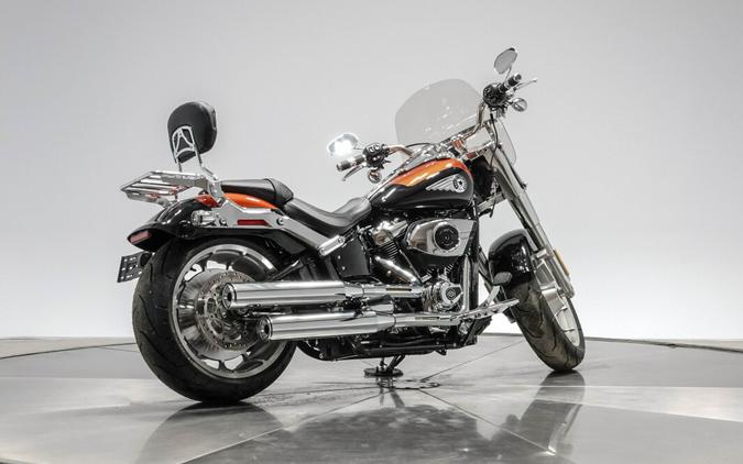 2025 HARLEY-DAVIDSON FLFB FAT BOY in Whiskey Fire/ Vivid Black