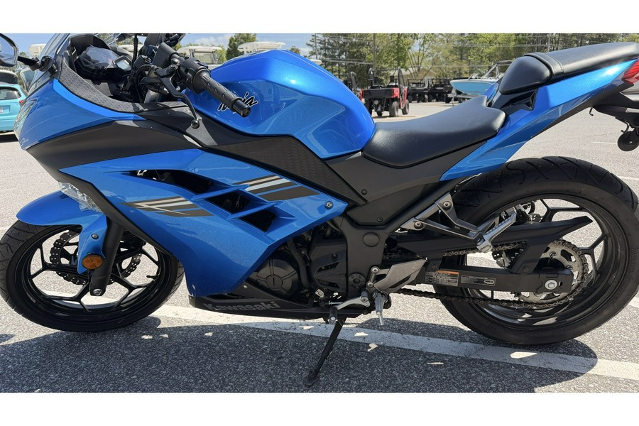 2017 Ninja 300 ABS - Kawasaki