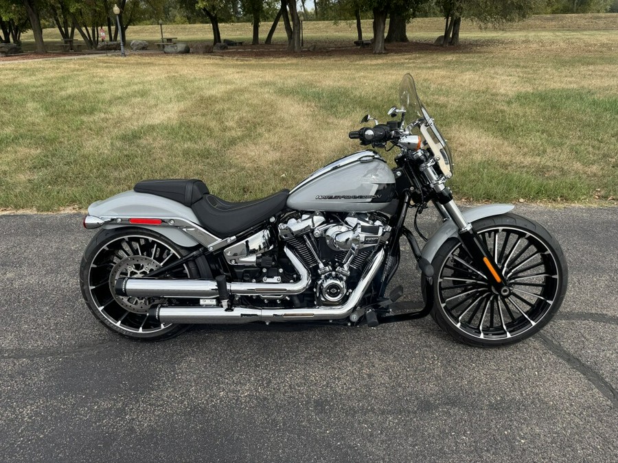 2024 Harley-Davidson Breakout 117 Billiard Gray