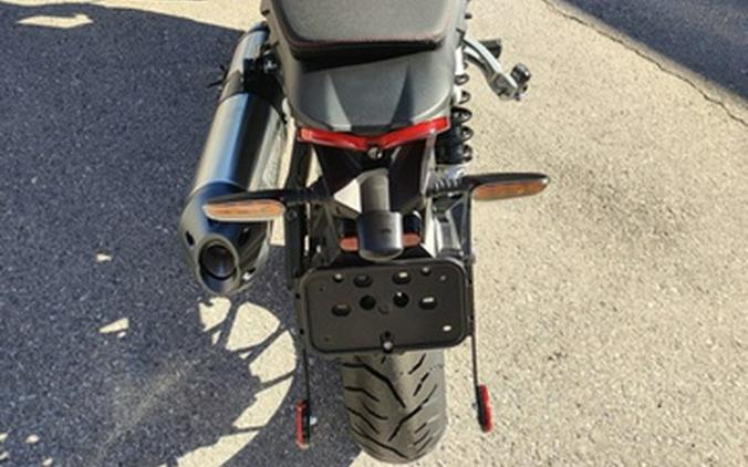 2025 Moto Guzzi V85 Strada