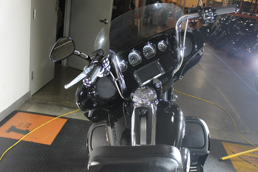2017 Harley-Davidson® FLHTK Ultra Limited