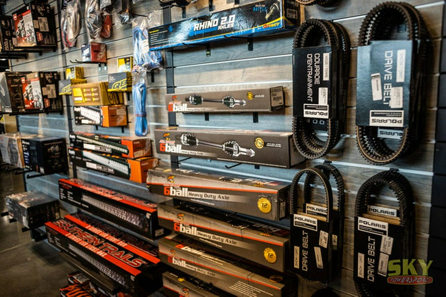 2024 Indian Chieftain Dark Horse Ghost White Metallic Smoke