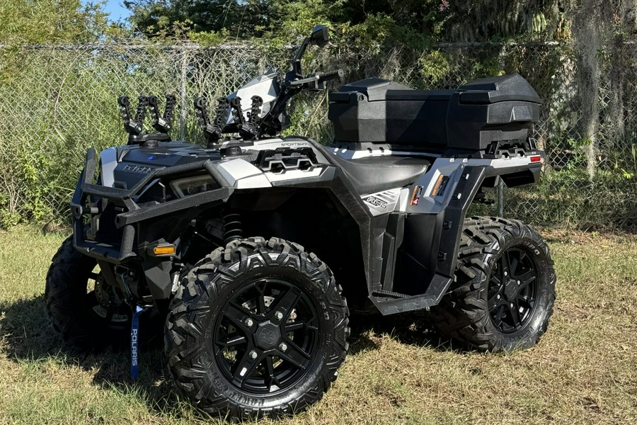 2025 Polaris Sportsman 1000 Ultimate has a Rockford Fosgate audio system and a Lock & Ride rear audio storage box! Warranty Included!