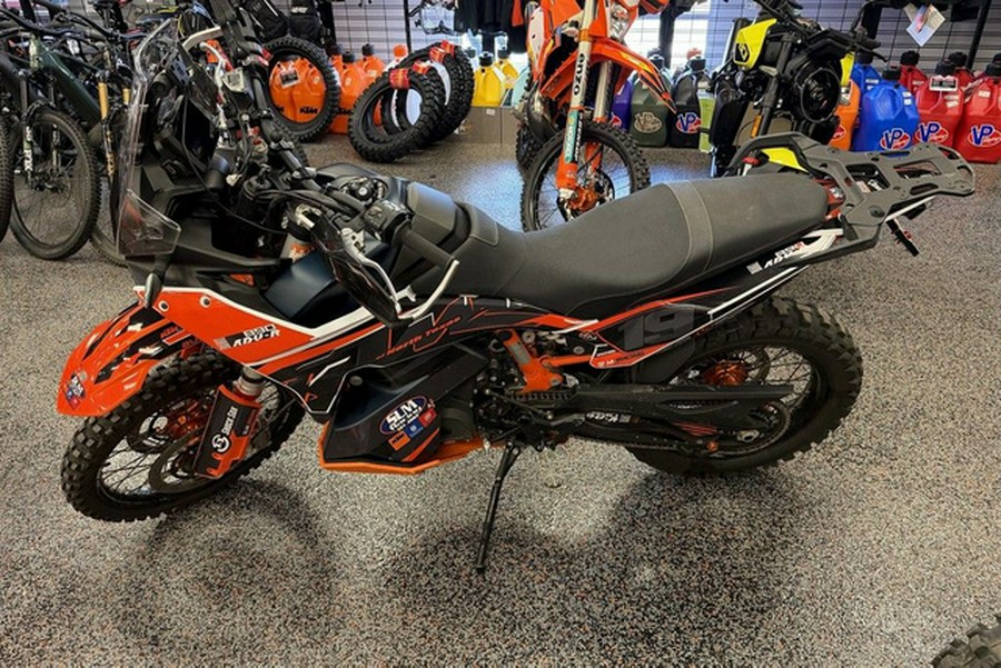 2024 KTM Adventure 890 R