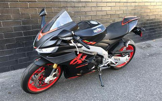 2023 Aprilia RSV4 1100