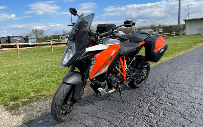 2017 1290 SUPER DUKE GT - ORANGE/BLACK - KTM