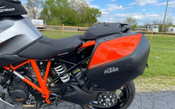 2017 KTM Super Duke 1290 GT - ORANGEBLACK