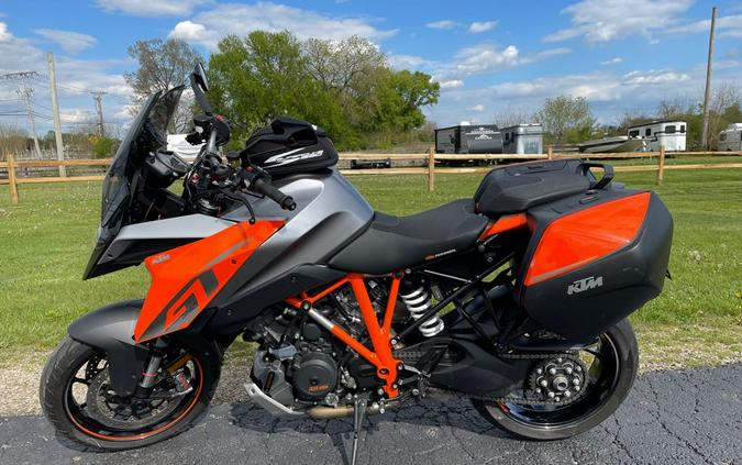 2017 1290 SUPER DUKE GT - ORANGE/BLACK - KTM