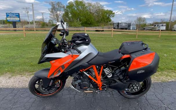 2017 1290 SUPER DUKE GT - ORANGE/BLACK - KTM