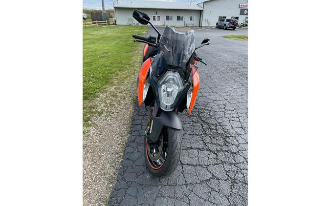 2017 1290 SUPER DUKE GT - ORANGE/BLACK - KTM