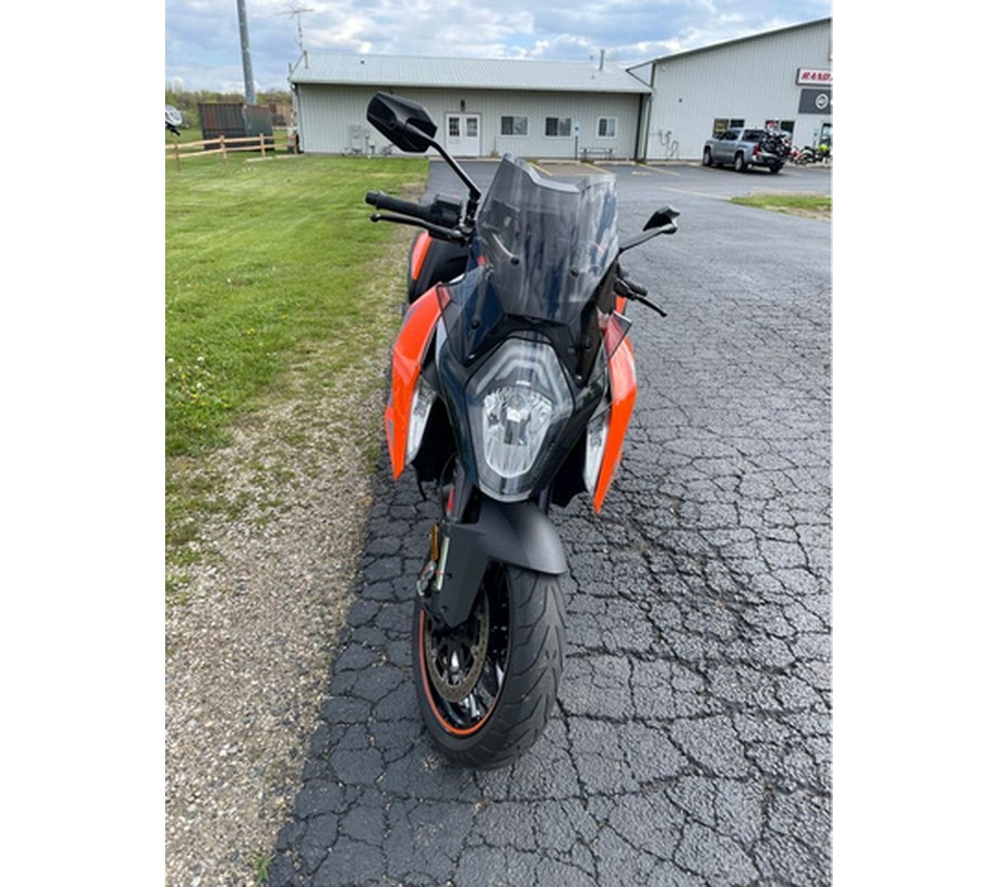 2017 KTM Super Duke 1290 GT - ORANGEBLACK