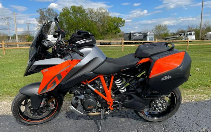 2017 KTM Super Duke 1290 GT - ORANGEBLACK