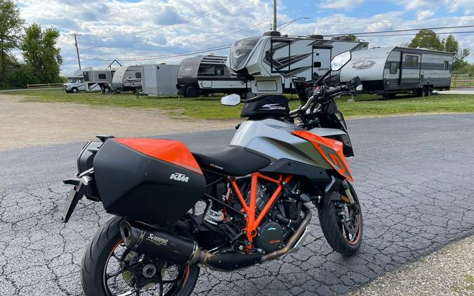 2017 1290 SUPER DUKE GT - ORANGE/BLACK - KTM