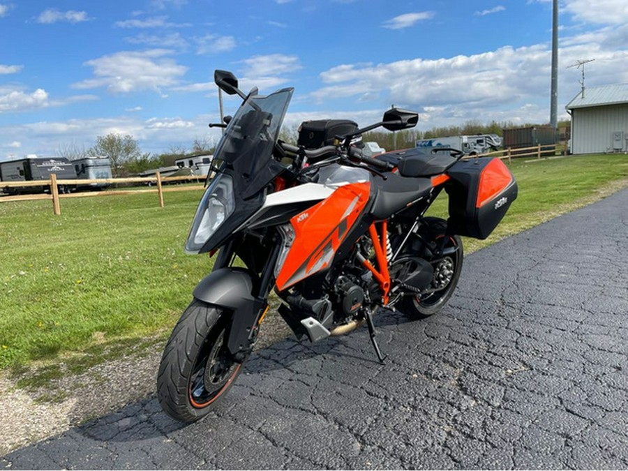 2017 KTM Super Duke 1290 GT - ORANGEBLACK