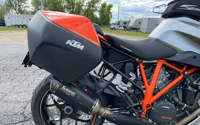 2017 1290 SUPER DUKE GT - ORANGE/BLACK - KTM