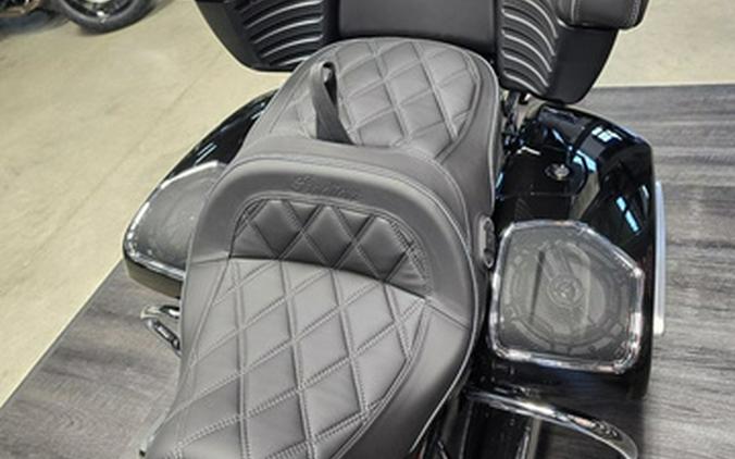 2026 Indian PURSUIT LIMITED + 112 & AUDIO PACKAGE