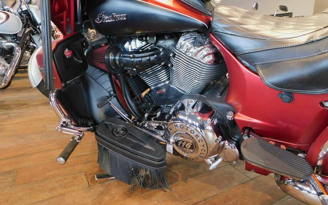 2017 Indian Motorcycle® Roadmaster® Icon Mesa Red Smoke & Thunder Black