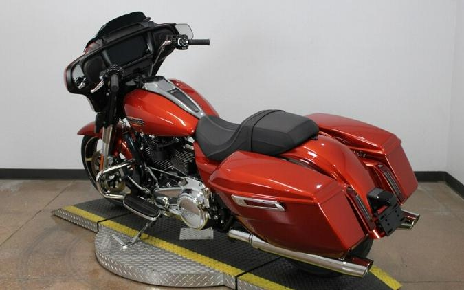 Harley-Davidson Street Glide® 2024 FLHX 84403401 WHISKEY FIRE