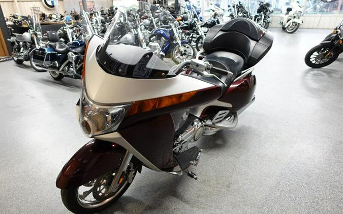 2009 Victory Vision Tour Premium