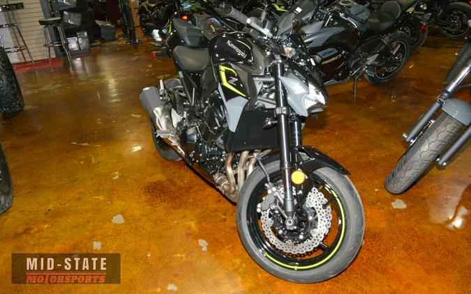 2024 Kawasaki Z900 ABS Metallic Spark Black/Metallic Matte Dark Gray