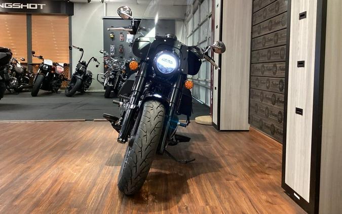 2023 Indian Motorcycle® Super Chief® ABS Black Metallic